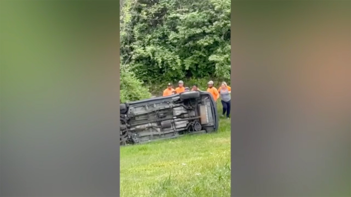 WATCH: Tennessee good Samaritans rescue woman trapped inside overturned ...