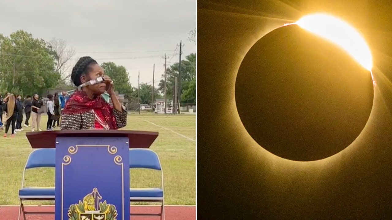 Spaced out Sheila Jackson Lee tells Texas students moon is