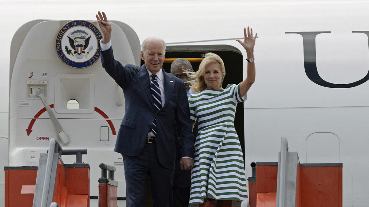 Joe and Jill Biden on Air Force Two in 2015