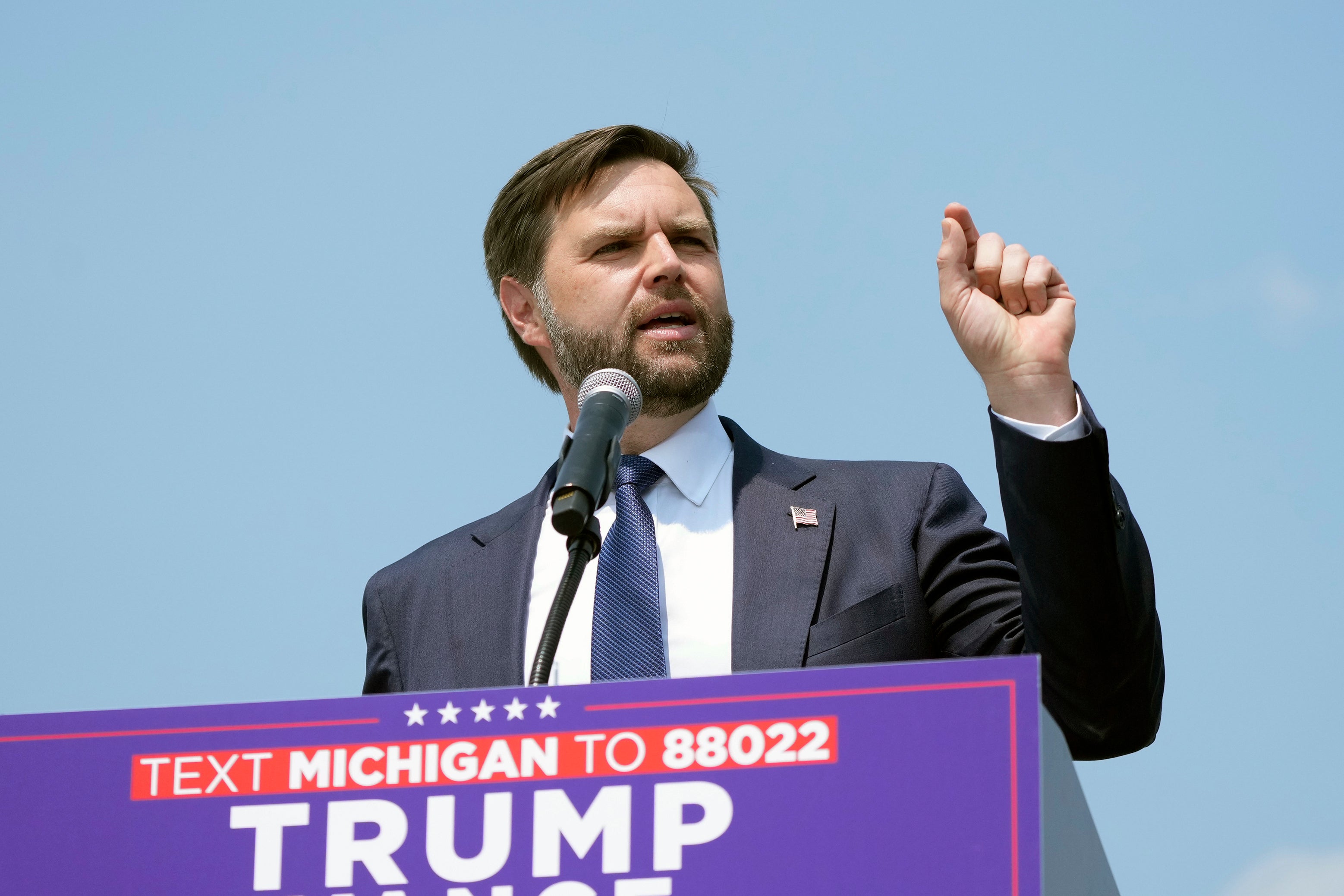 JD Vance speaks at an event in Michigan as he and Donald Trump have sought to reclaim the race’s momentum from Kamala Harris