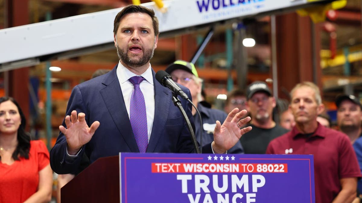 JD Vance closeup photo at podium