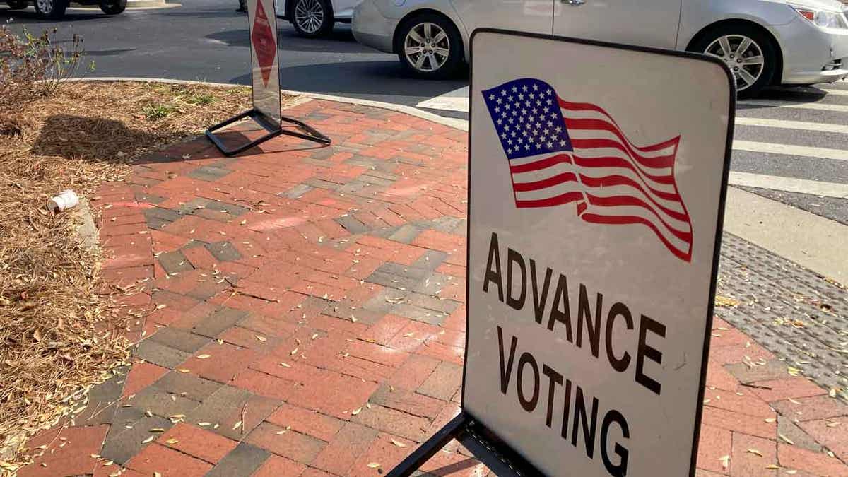 voting sign in Cobb County