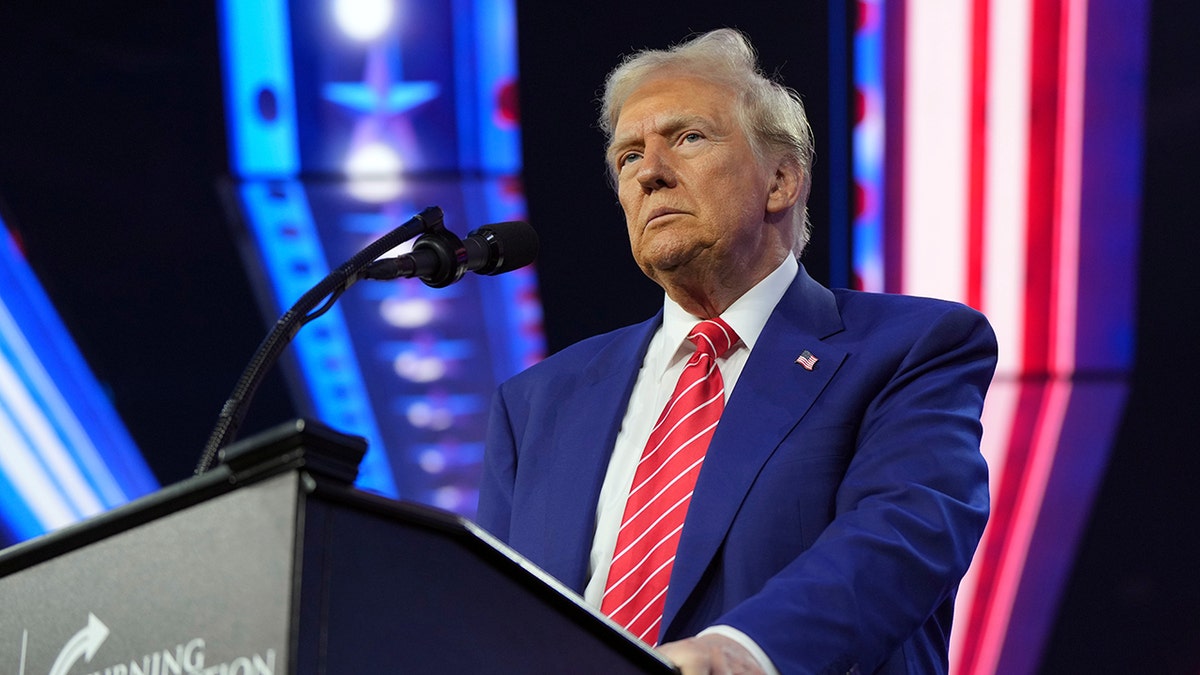 Trump closeup shot at podium