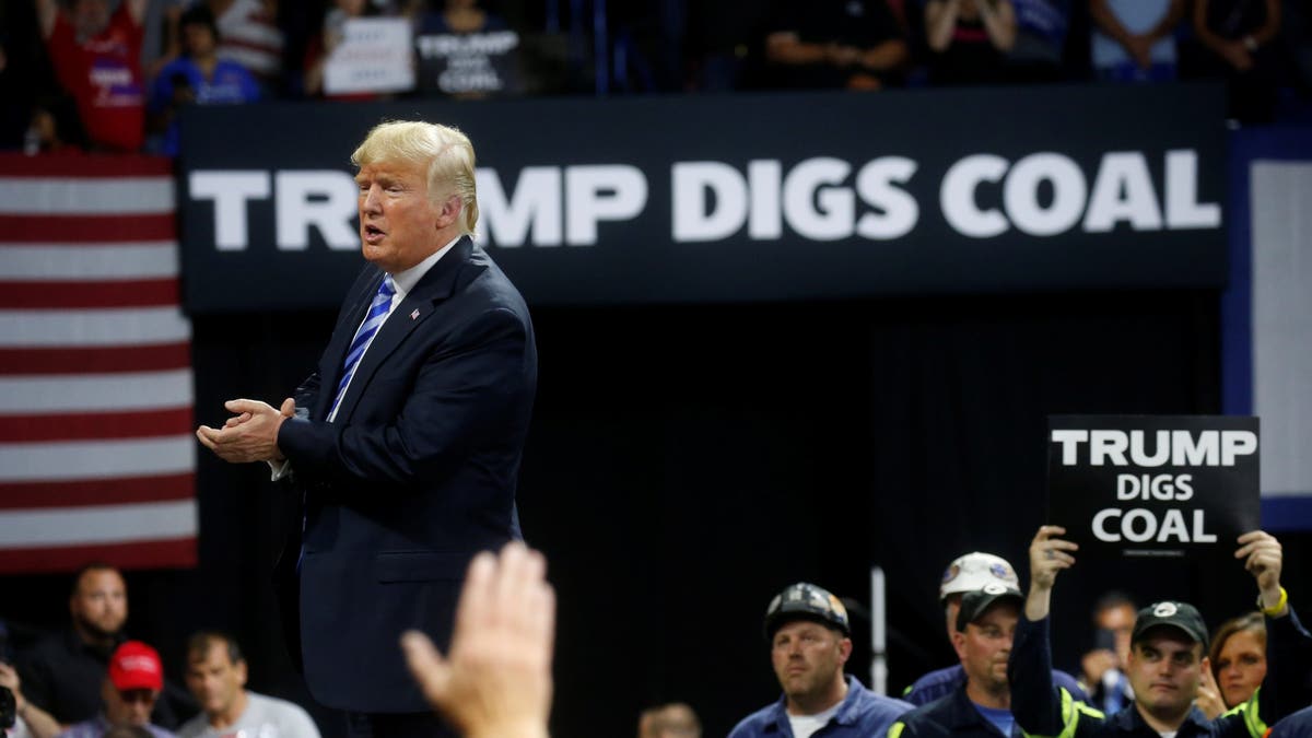 Trump rallies in Charleston (Reuters)