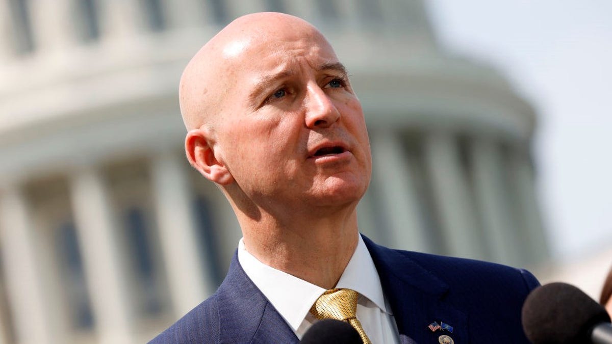 Sen Pete Ricketts introduces Europe sanctions bill for Iran