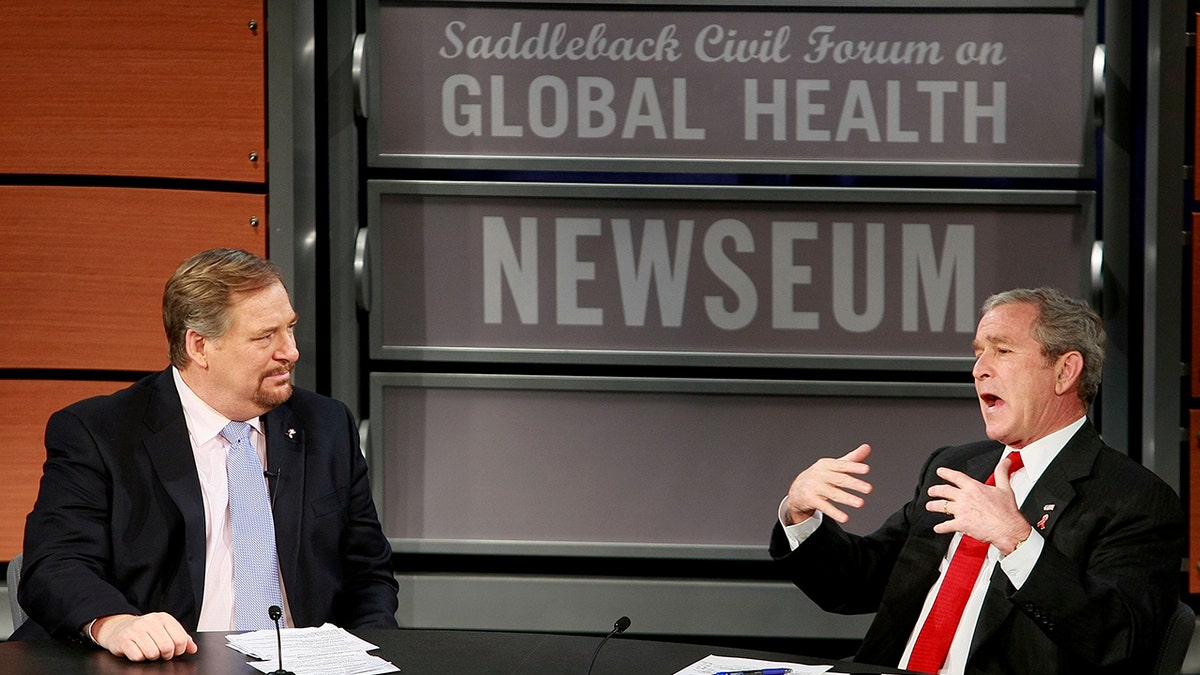 Pastor Rick Warren and President George W. Bush