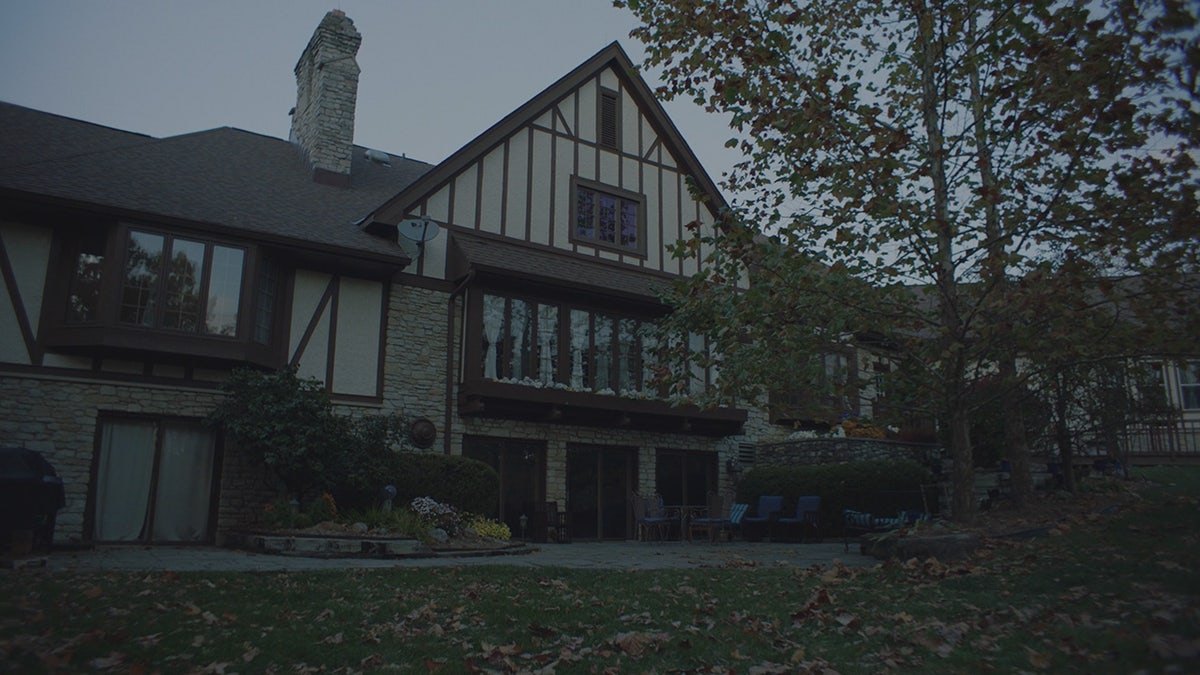 A grey image of the Fox Hollow Farm mansion